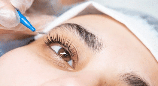 Extensión de pestañas pelo a pelo efecto natural